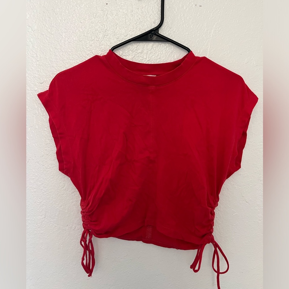 Aritzia Wilfred red scrunch top